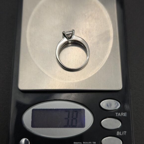 Size 8.25 Sterling Silver Square Cubic Zirconia Gem Ring A6506 - Picture 9 of 9